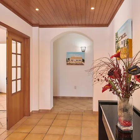 Villa Guia By Vintage Travel